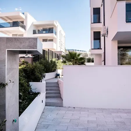 Apartment Luxury Rados